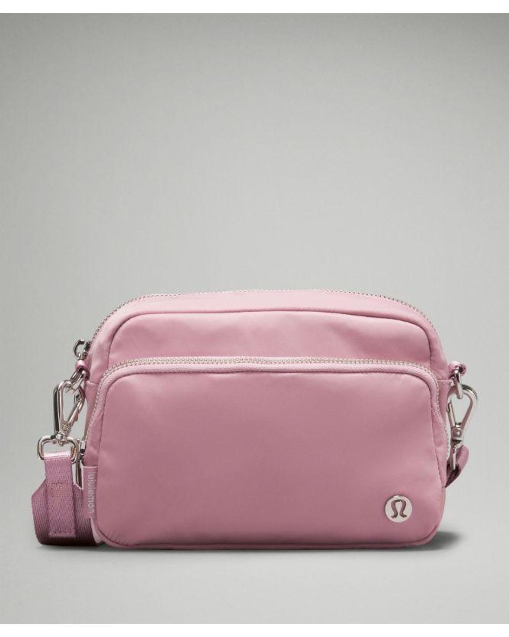 【lululemon】ユニセックス☆Everywhere クロスボディー☆2L Everywhere クロスボディバッグ 2L *メタルハードウェア