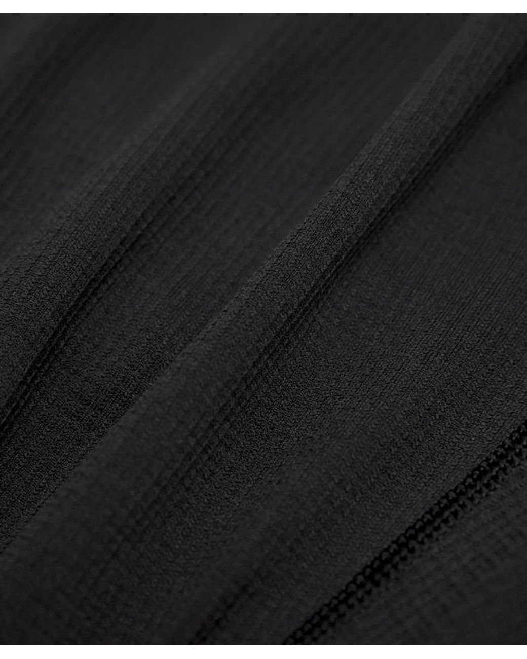 lululemon athletica Black – Swiftly Mid-Rise Shorts – 3" – – Size 4