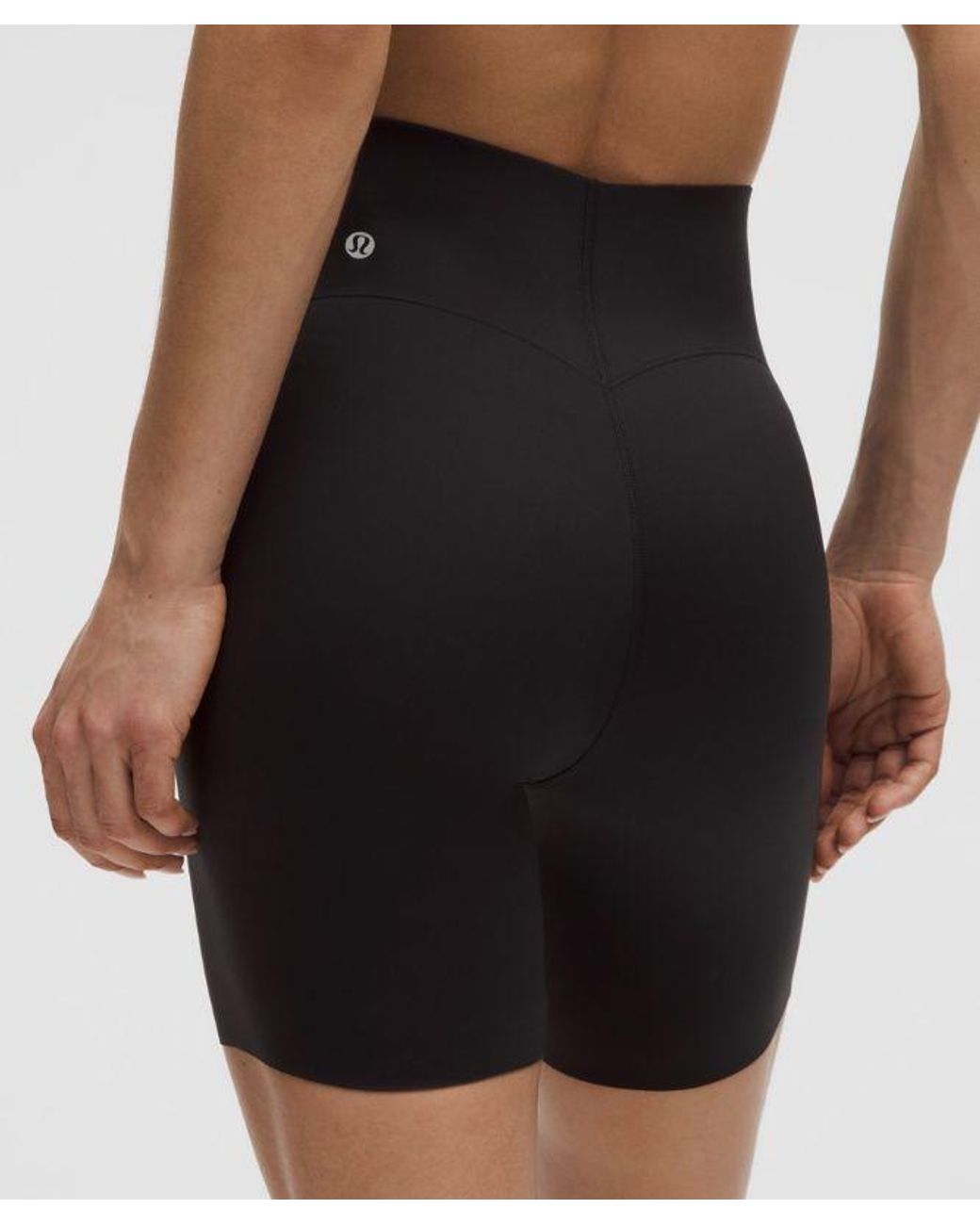 lululemon athletica Black – Glow Up Super-High-Rise Shorts – 6" – – Size 4