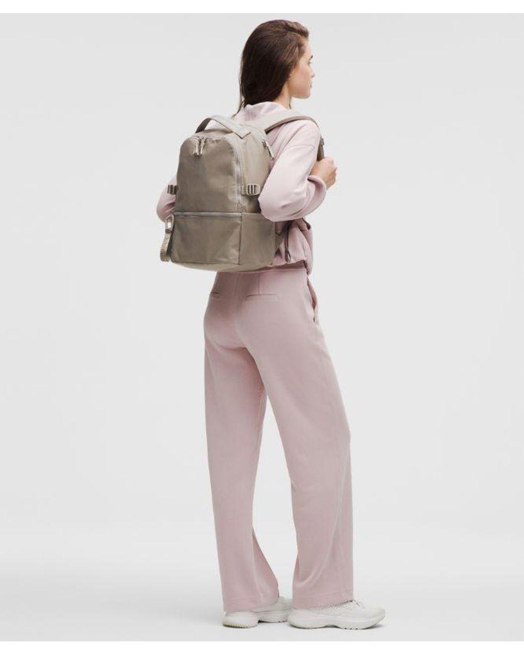 lululemon – New Crew Backpack 22L – /Khaki in Grey | Lyst UK display picture 3