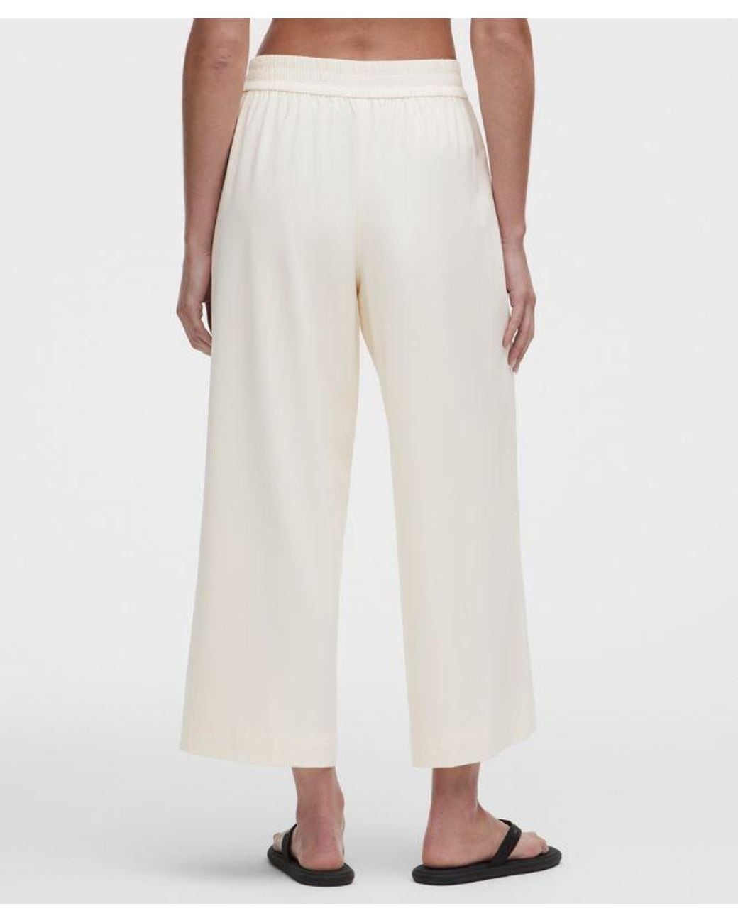 lululemon athletica White – Breezily Mid-Rise Cropped Pants – – Size Medium