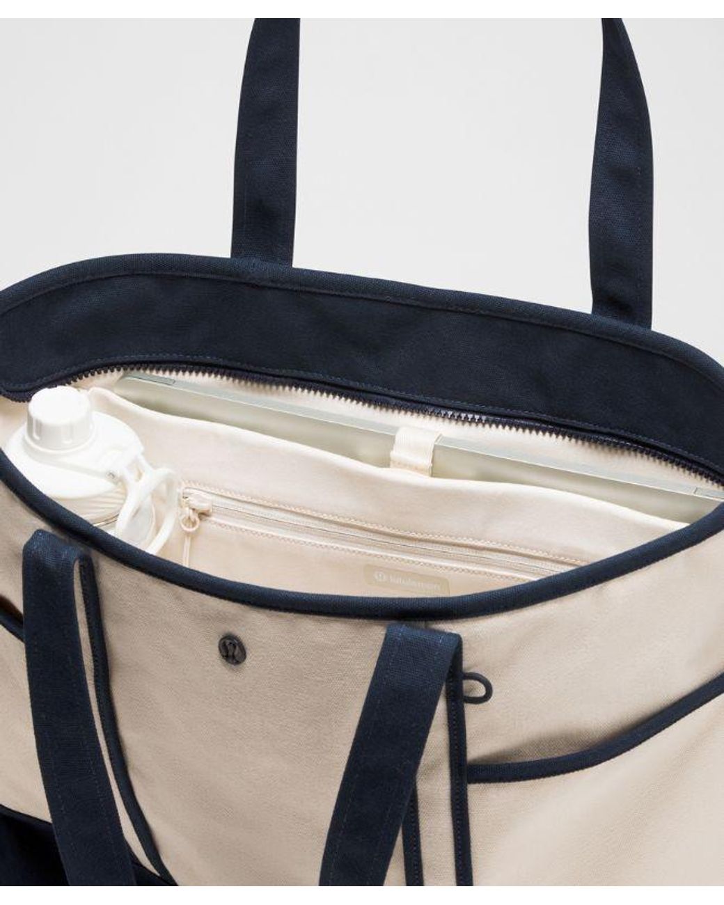 lululemon athletica White – Daily Multi-Pocket Zip-Top Tote Bag 18L –