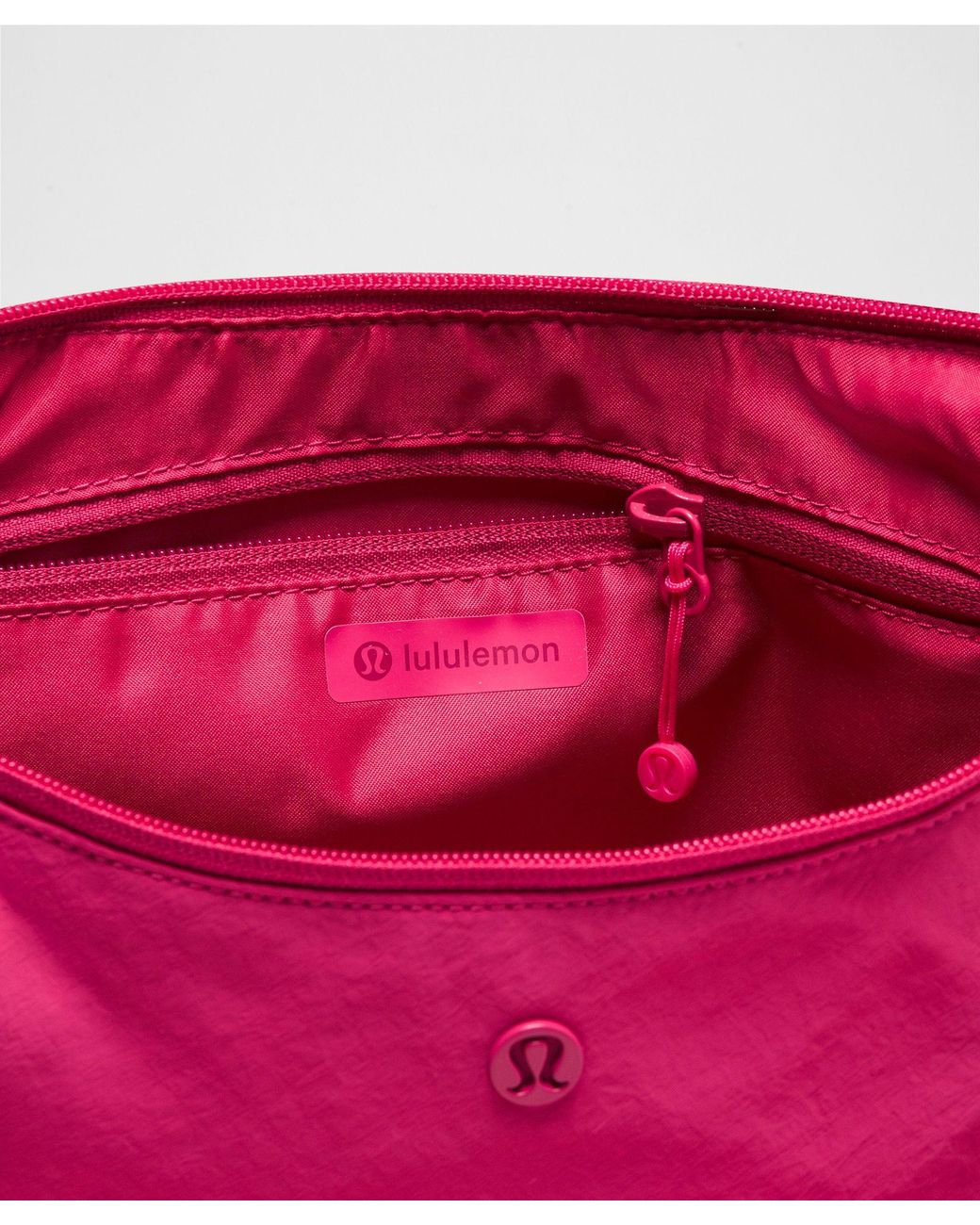 lululemon ナイロン ピンク ショルダーバッグ 6L lululemon Slouchy Sling Bag 6L in Pink | Lyst