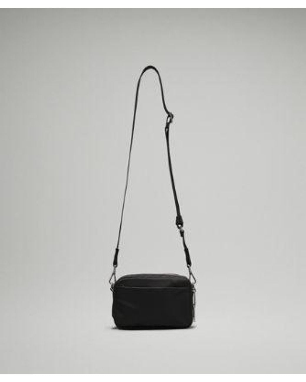lululemon athletica Black – Everywhere Crossbody Bag 2L Metal Hardware –
