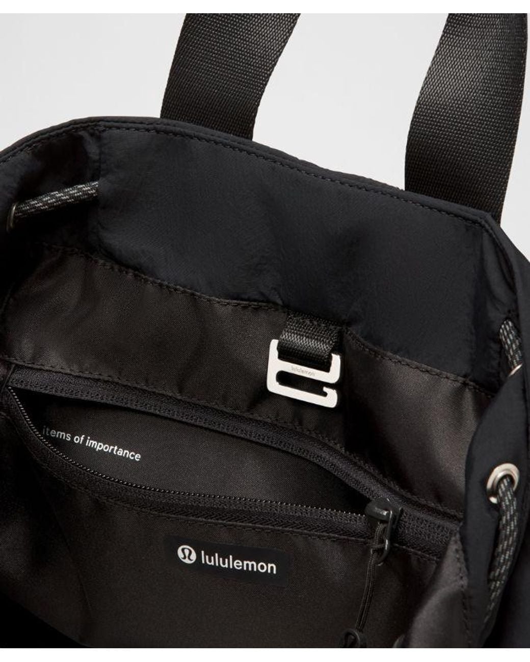 lululemon athletica Black – Convertible Drawstring Bucket Bag Small 13.5L –