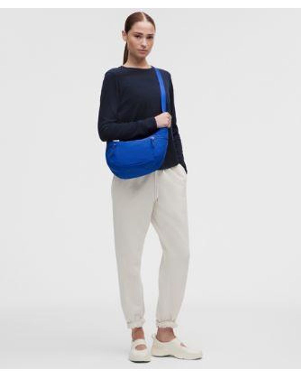 lululemon athletica Blue – Slouchy Sling Bag 6L –