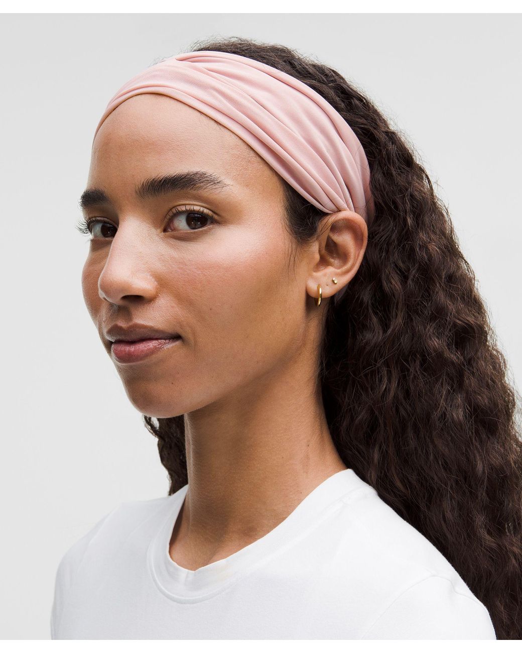 lululemon Crossover Headband in Pink | Lyst display picture 2