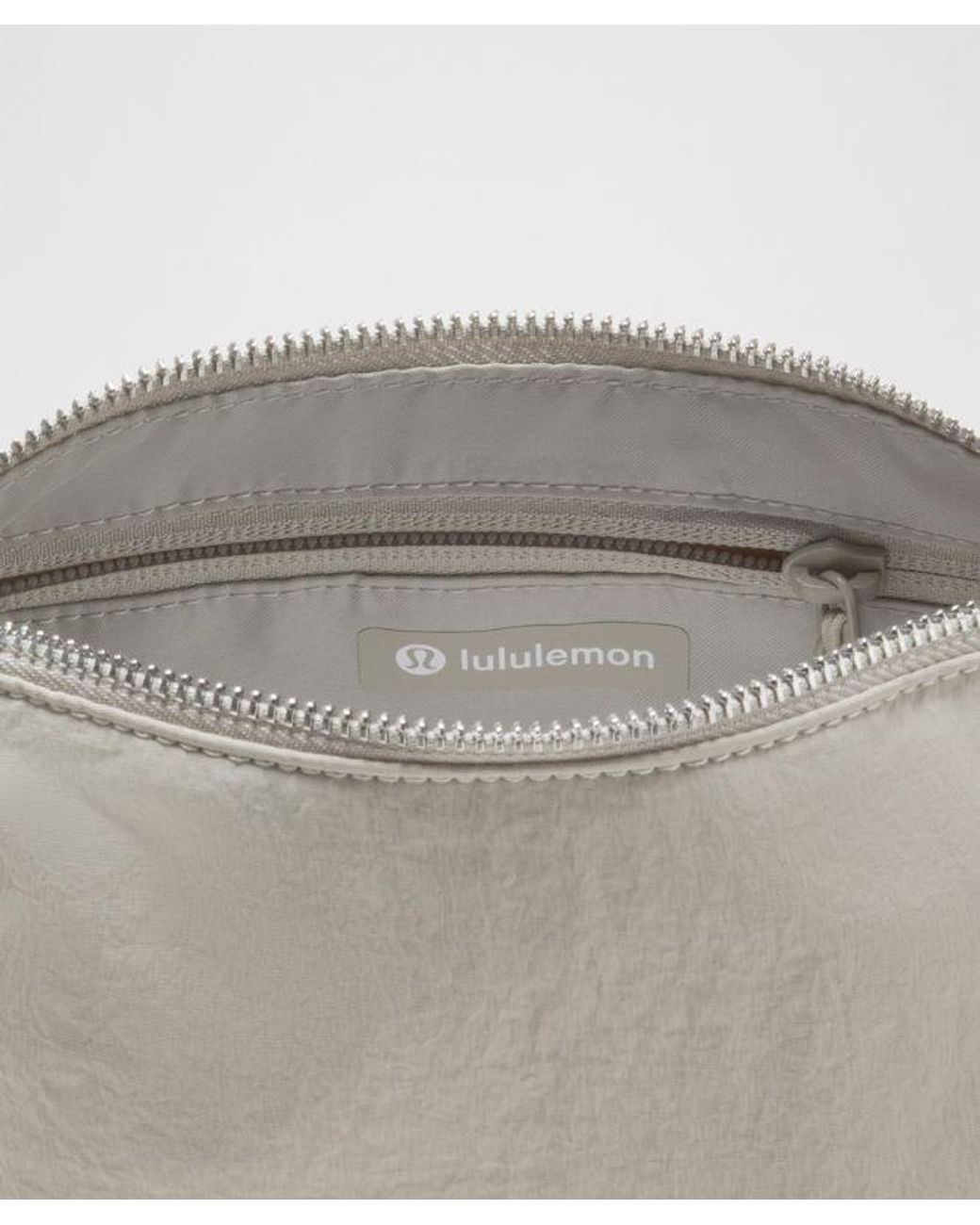 lululemon athletica Gray – Ruched Shoulder Bag Mini 1.5L –