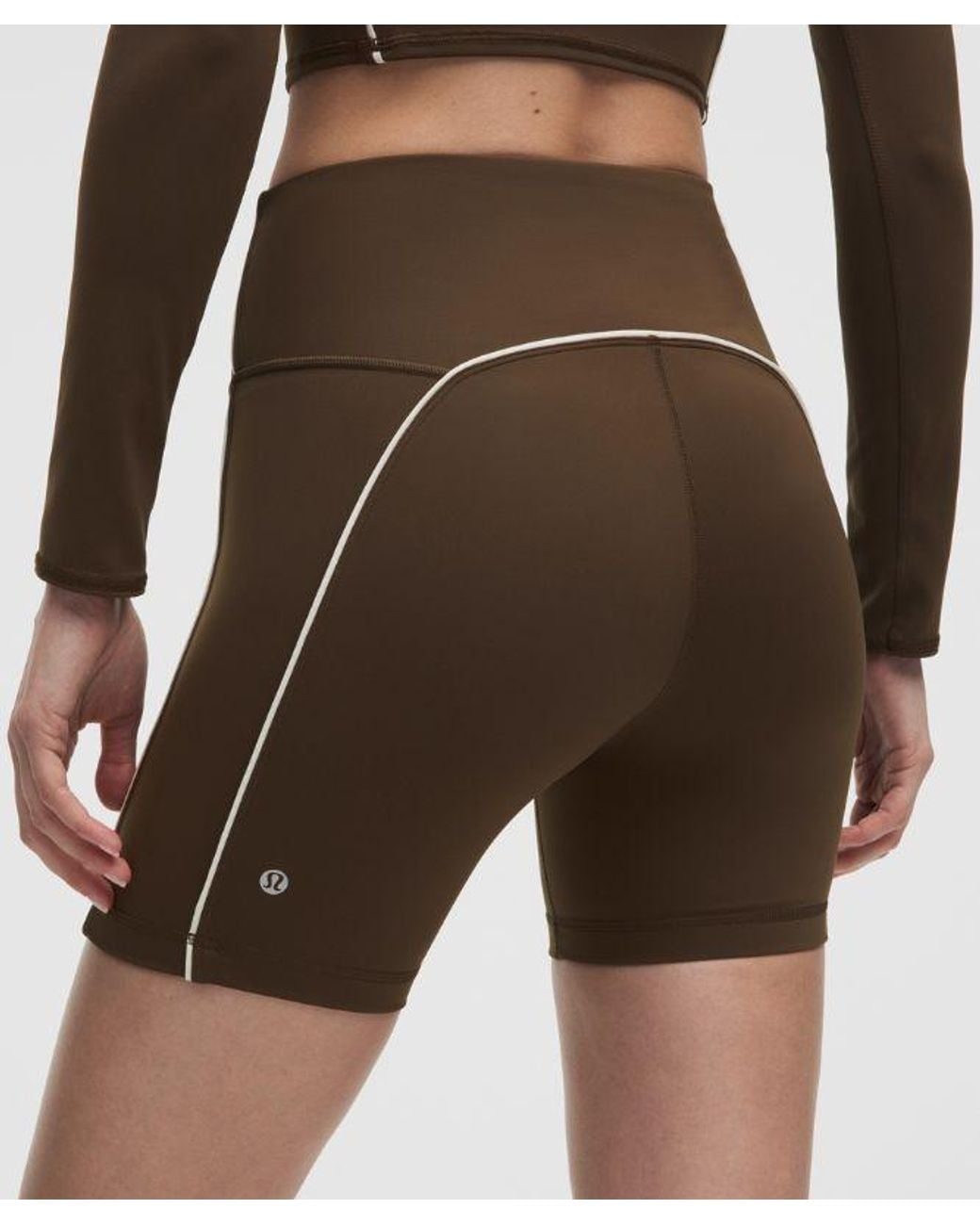 lululemon athletica Natural – Wunder Train No-Line Piped High-Rise Shorts – 6" – – Size 4