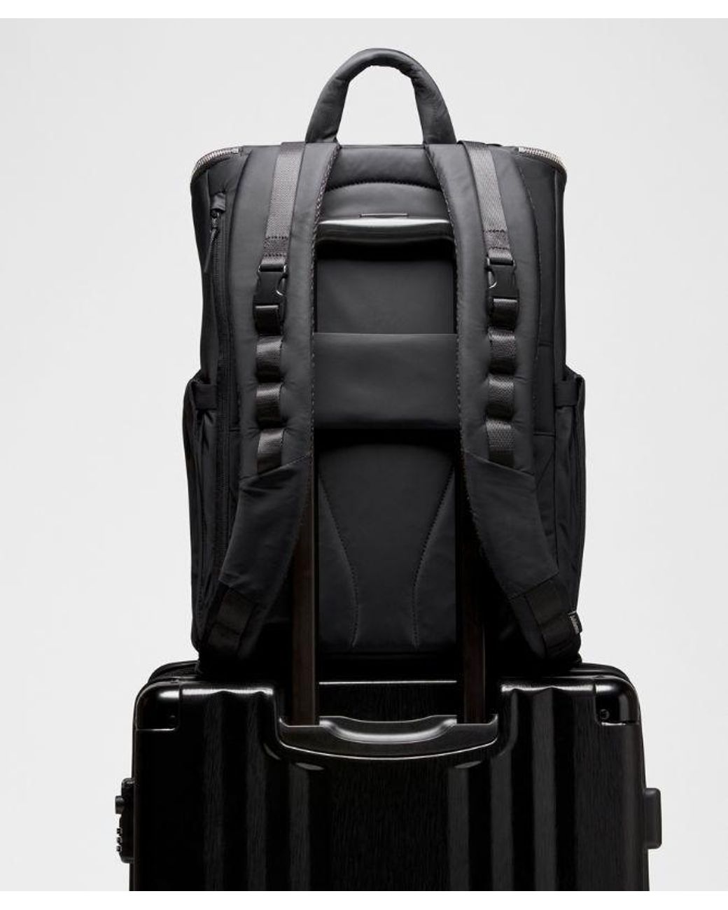 lululemon athletica Black – New Parent Backpack 22L –