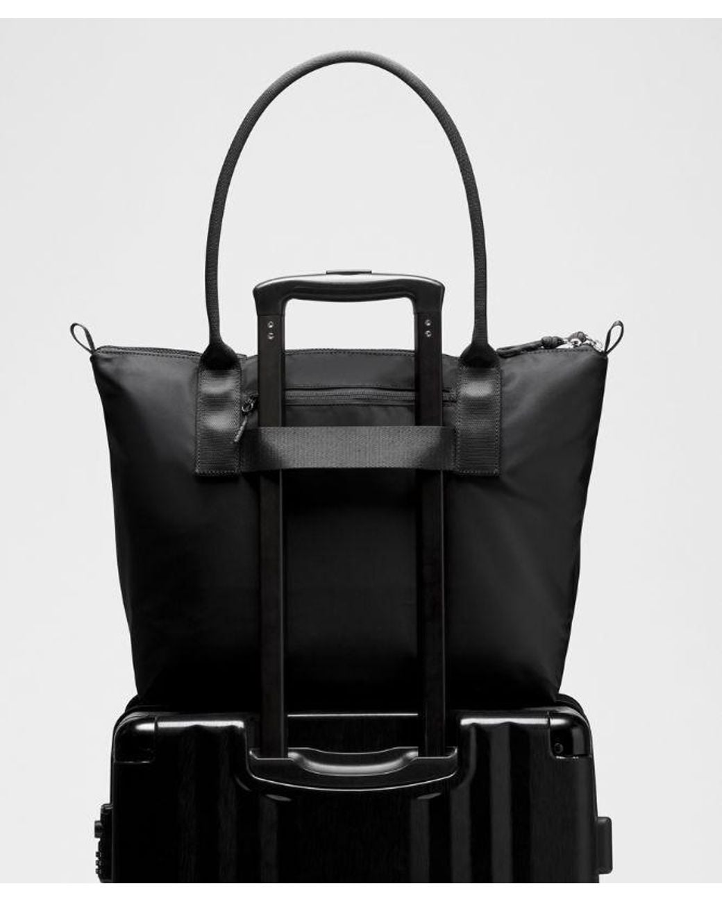 lululemon athletica Black – Modular Tote With Pouches –