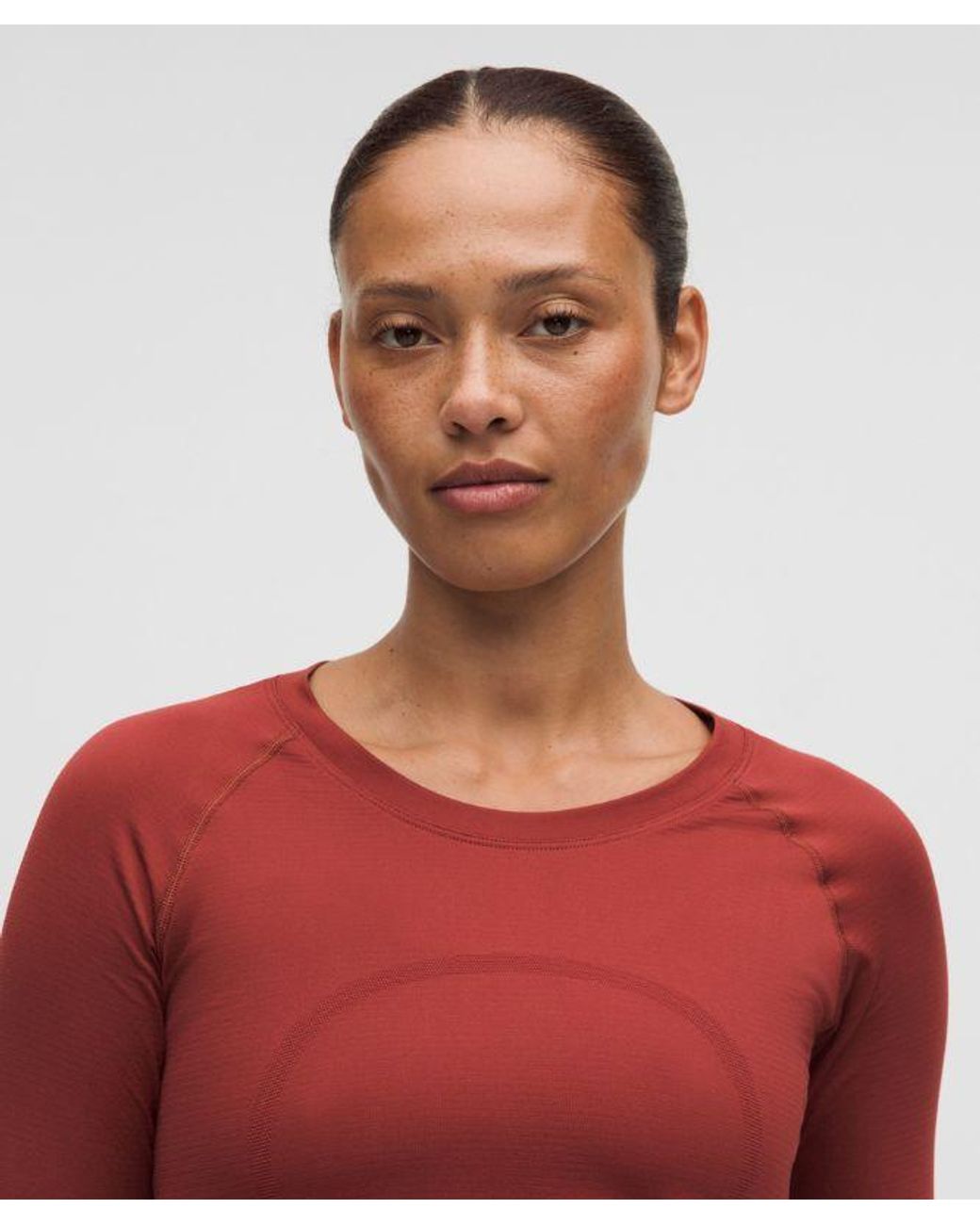 lululemon athletica Red – Swiftly Tech Long-Sleeve Shirt 2.4 Waist Length – /Burgundy – Size 4