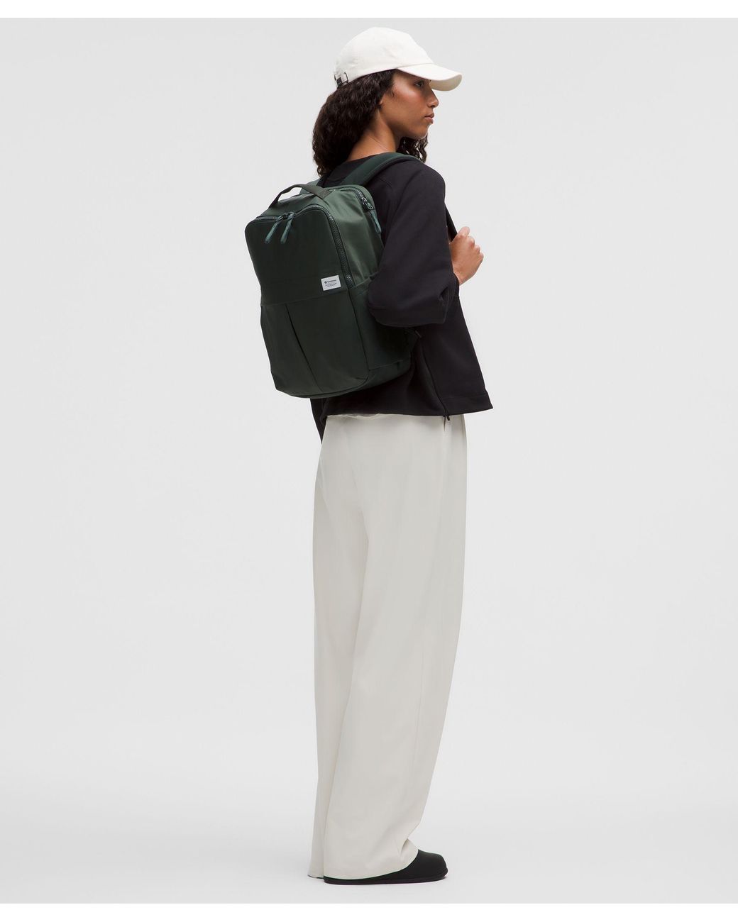 Lululemon Dark Green Draw String Backpack Convertible Drawstring Bucket Bag Small 13.5L | Lululemon EU main image 2