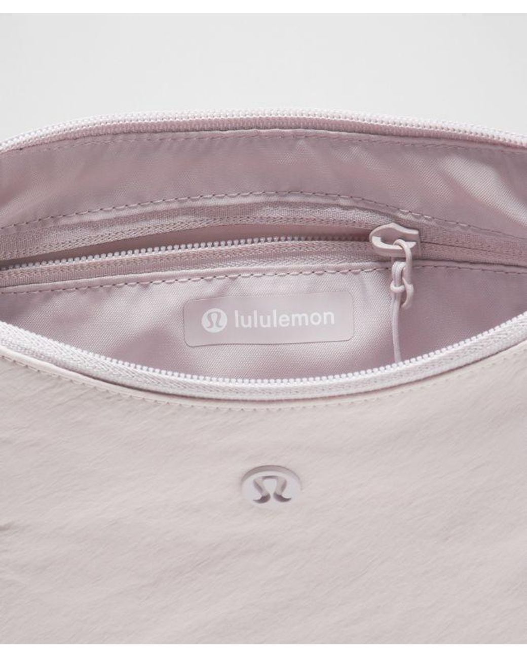 lululemon athletica Gray – Small Slouchy Sling Bag 3L –