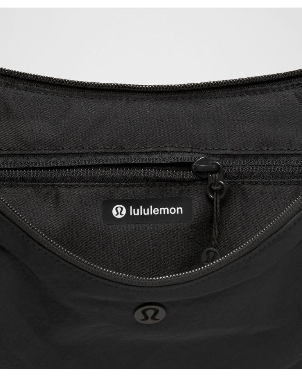 lululemon athletica Black – Slouchy Sling Bag 6L –