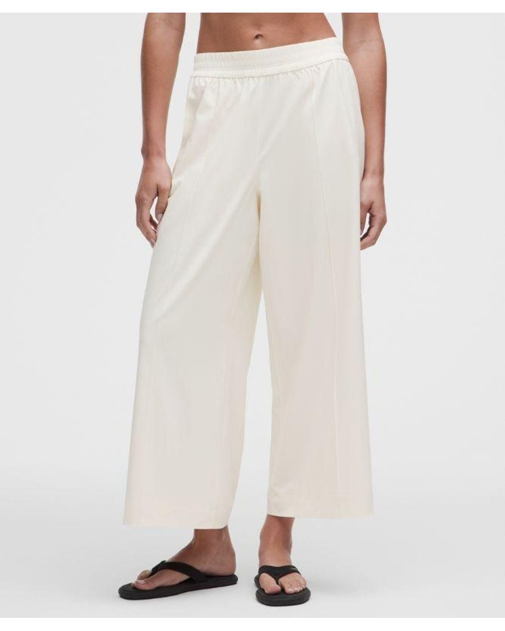 lululemon athletica White – Breezily Mid-Rise Cropped Pants – – Size Medium