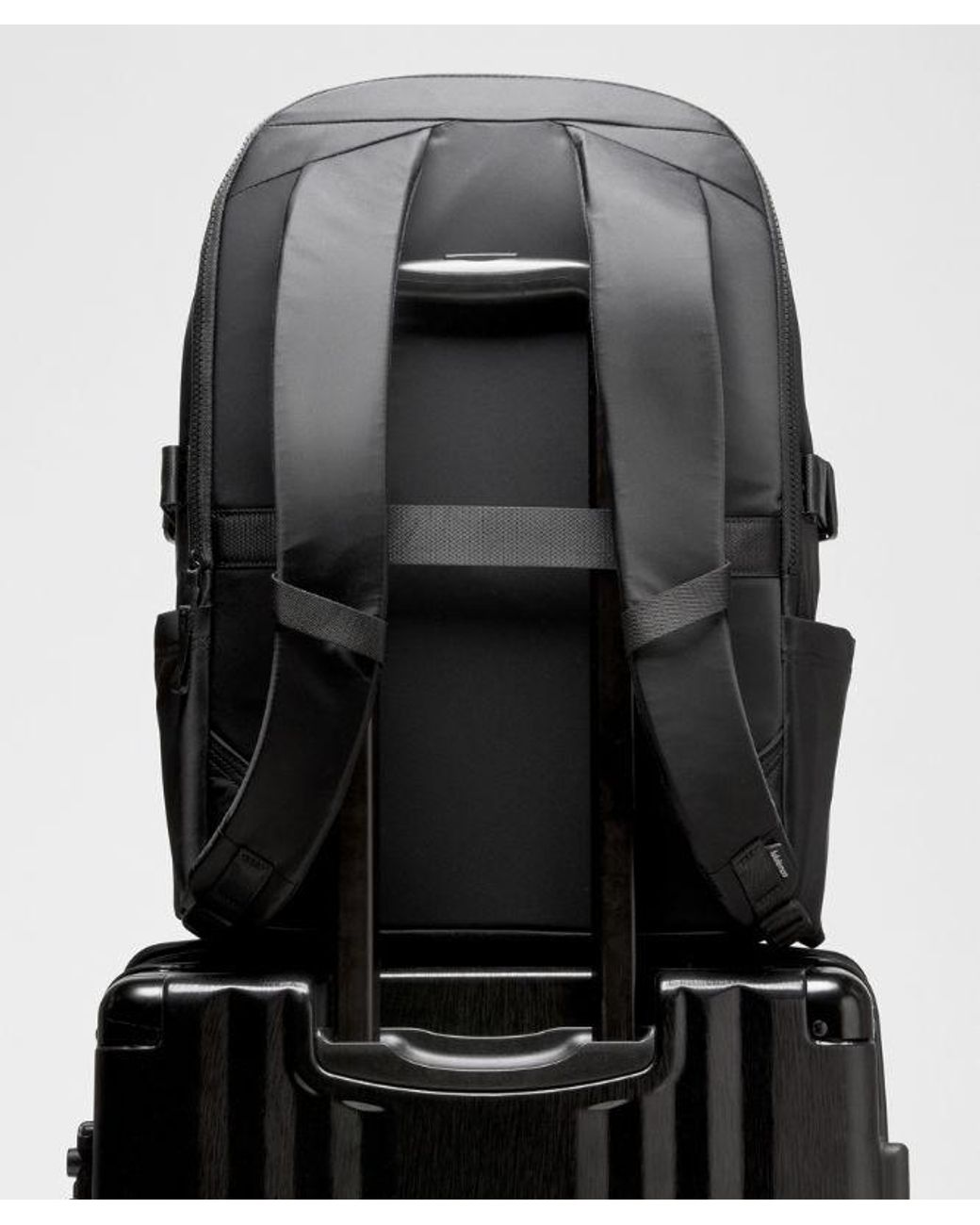 lululemon athletica Black – New Crew Backpack Large 30L –