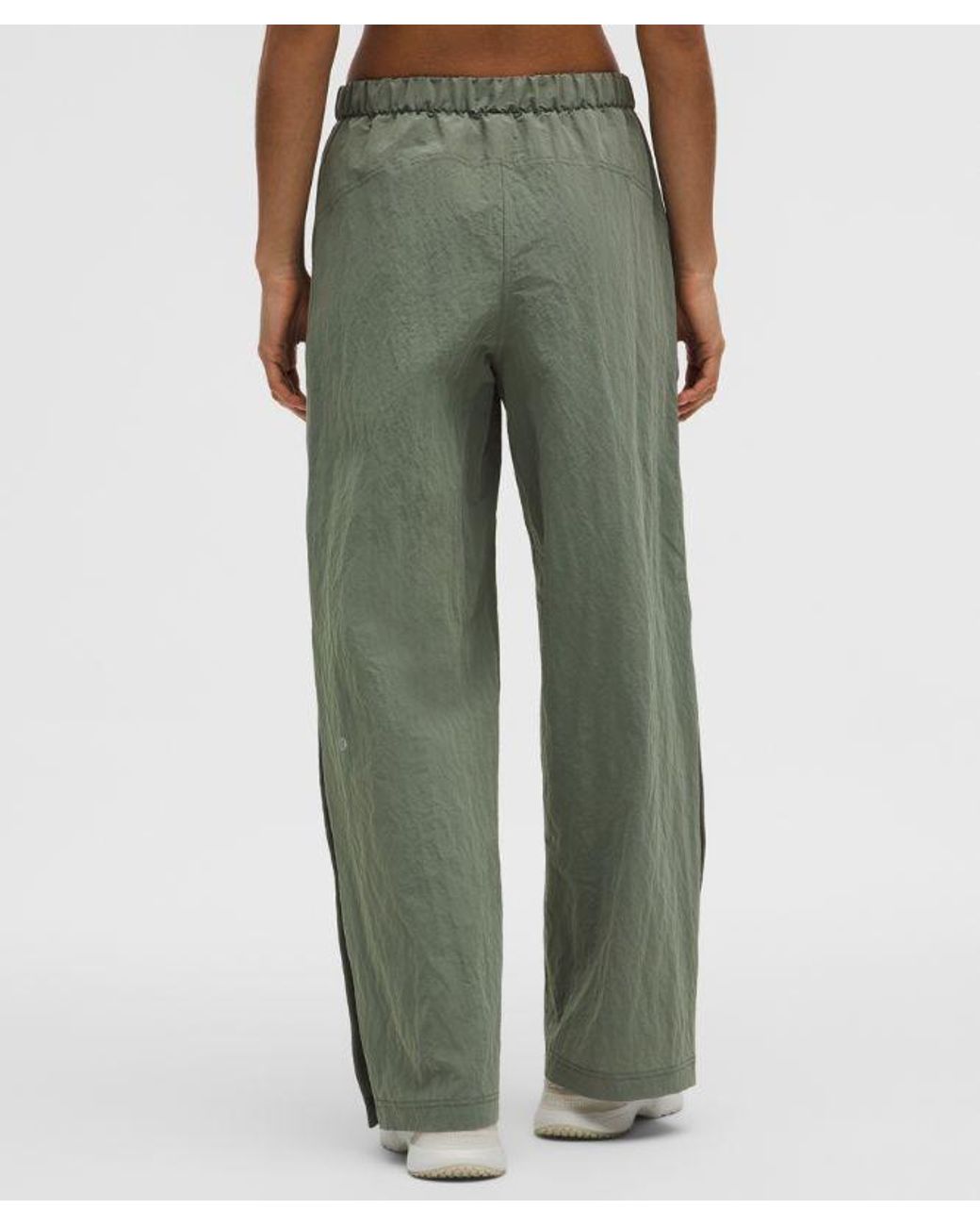 lululemon athletica Green – Crinkle Nylon Mid-Rise Track Pants Wordmark – – Size Medium