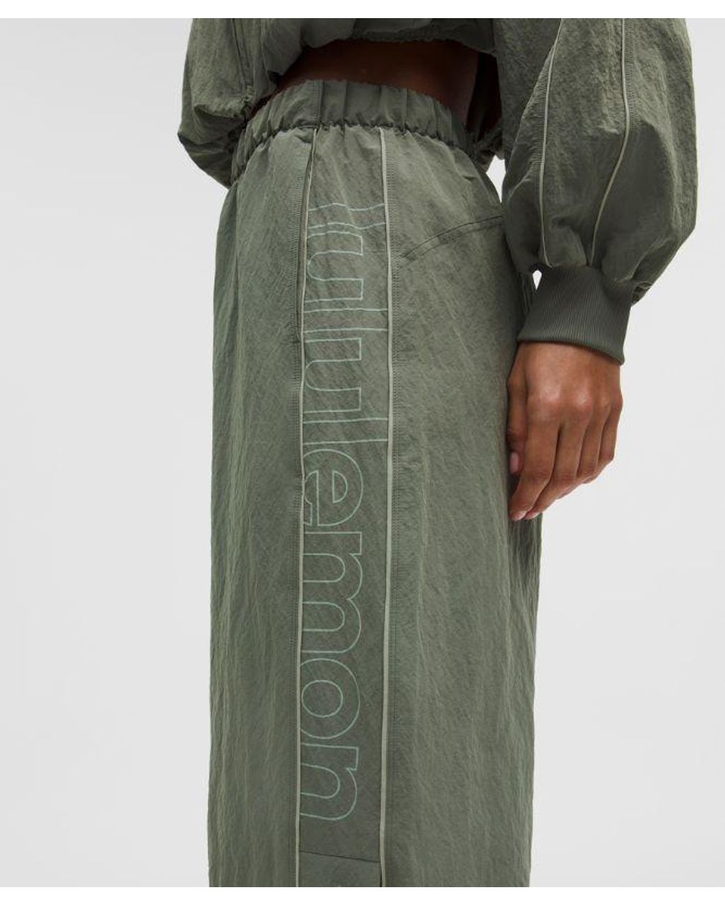 lululemon athletica Green – Crinkle Nylon Mid-Rise Track Pants Wordmark – – Size Medium
