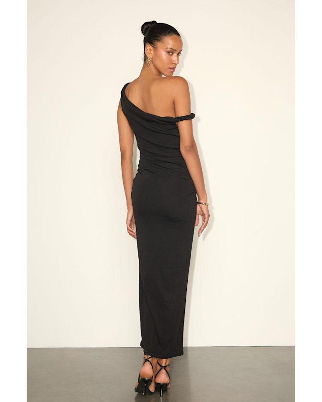 Lulus Black Fauna Twisted One-Shoulder Bodycon Midi Dress