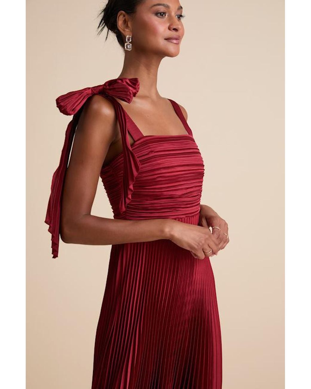 Lulus Red Gorgeous Purpose Satin Pleated Sleeveless Bow Maxi Dress