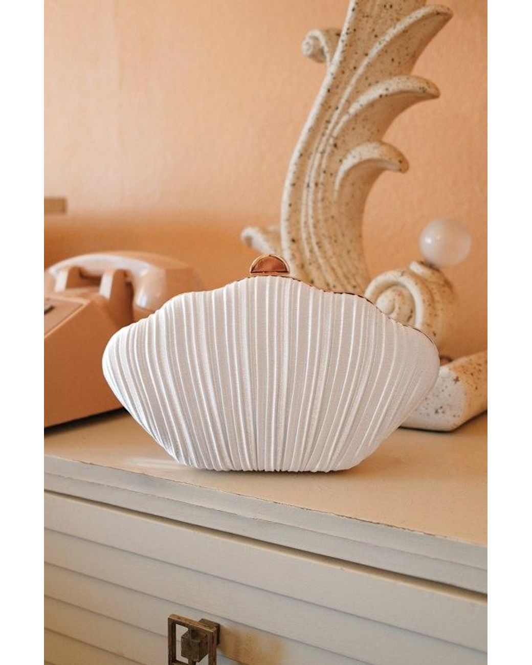 Lulus Natural Divan Pleated Satin Seashell Clutch