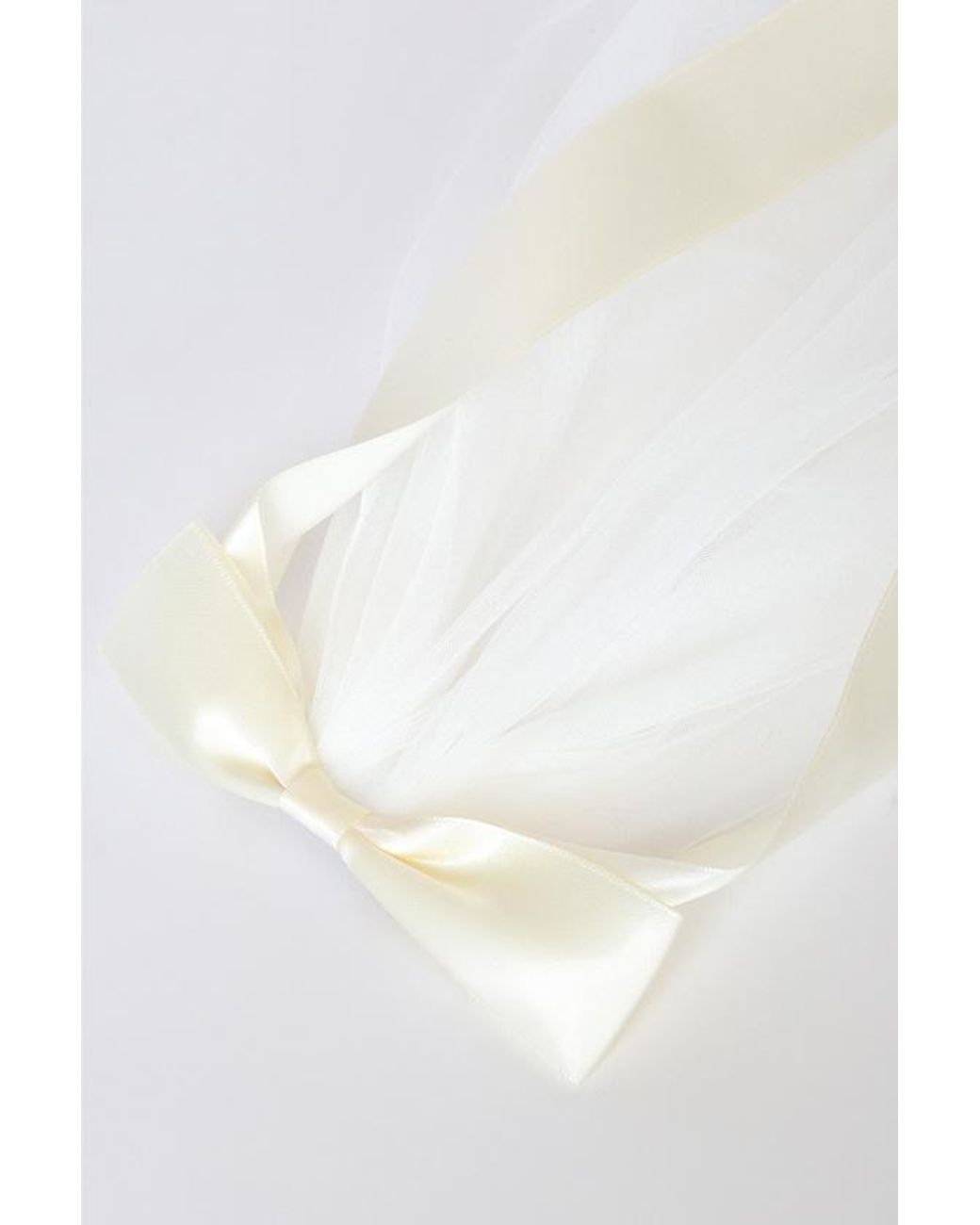 Lulus White Aisle Style Satin Bow Hair Clip Mini Veil