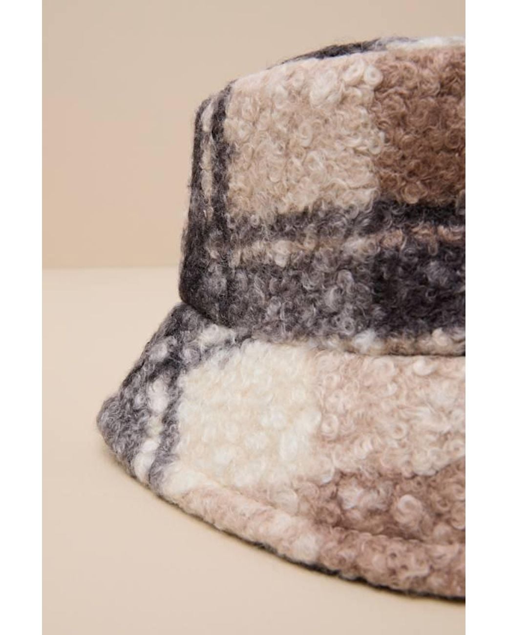 Lulus Natural Harten And Plaid Teddy Bucket Hat