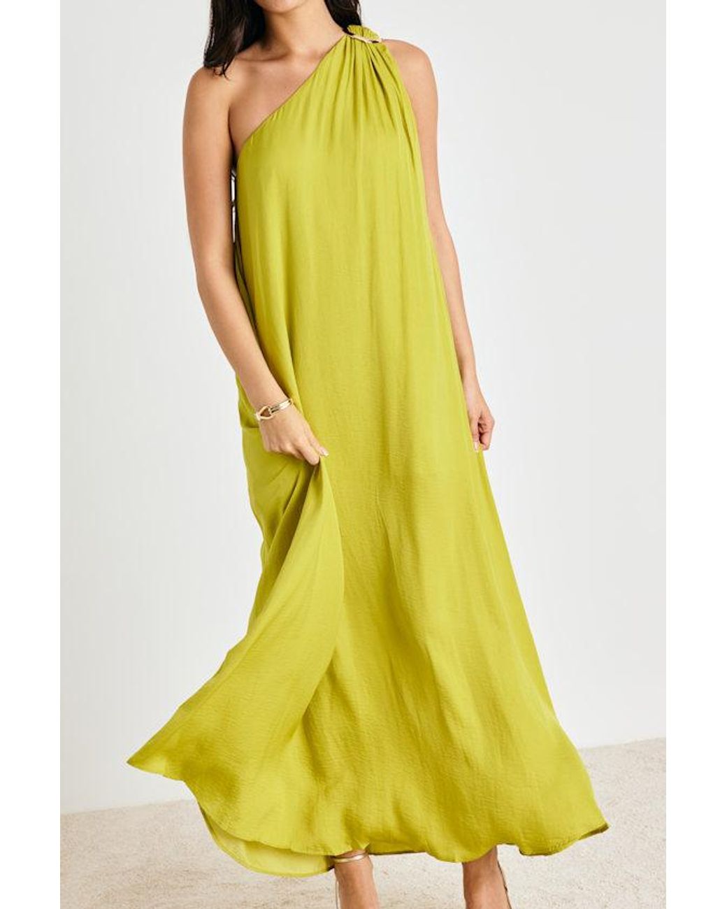 Lulus Goddess Aura Chartreuse Satin One-Shoulder Maxi Dress in Green | Lyst Lulus Goddess Aura Chartreuse Satin One-Shoulder Maxi Dress in Green | Lyst