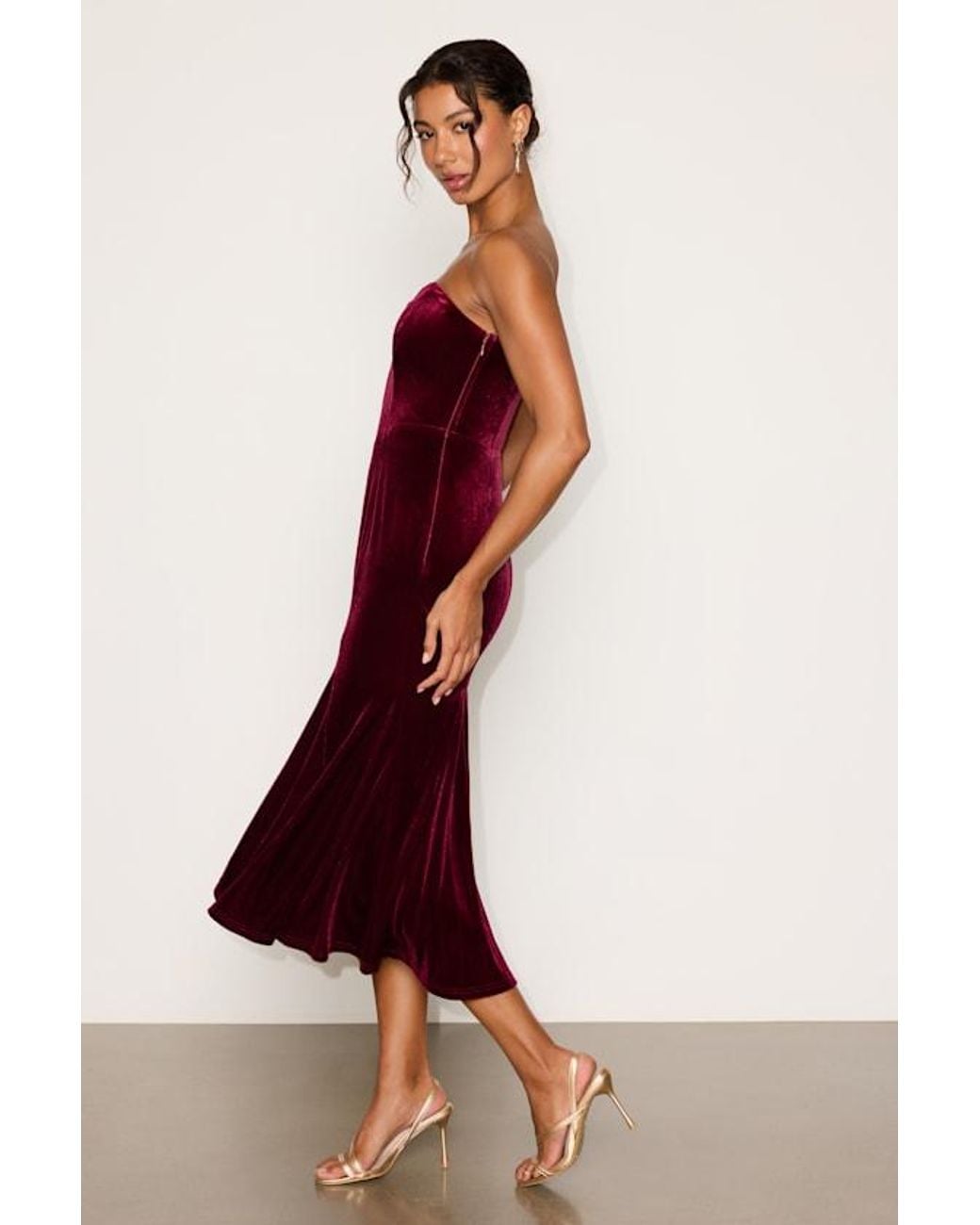 Lulus Barnes Velvet Strapless Midi Dress in Red | Lyst