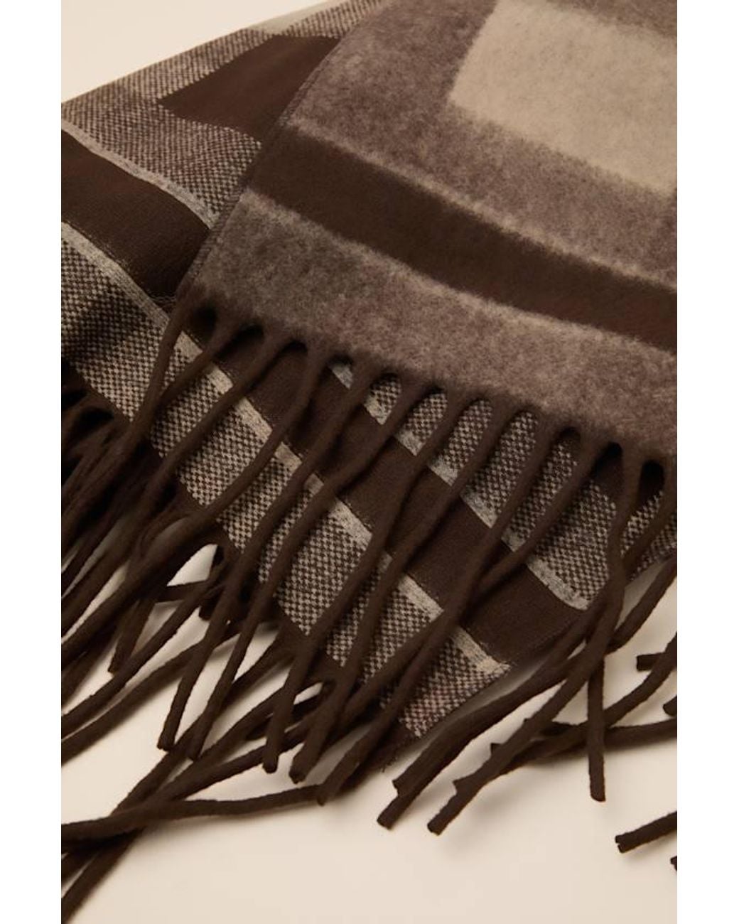 Lulus Natural Dan Plaid Poncho
