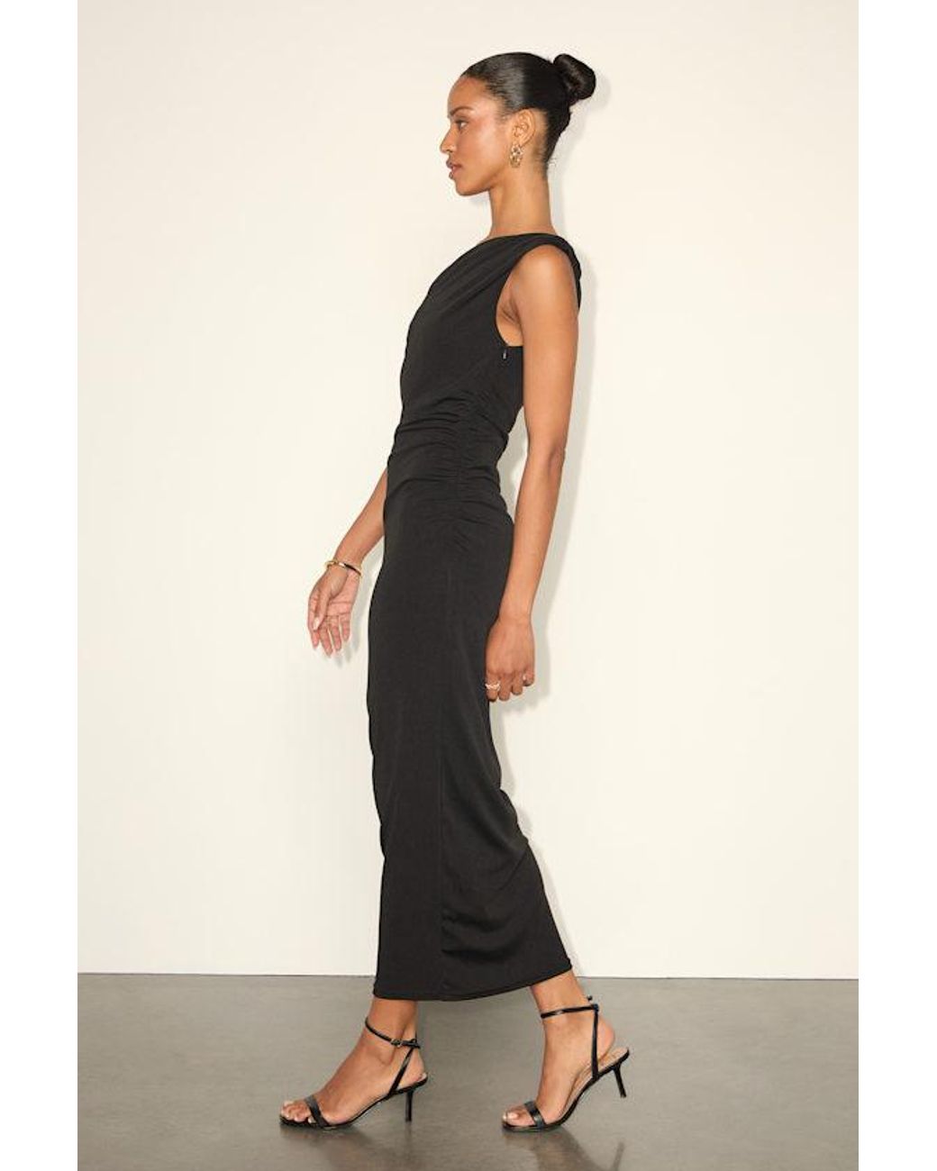 Lulus Black Fauna Twisted One-Shoulder Bodycon Midi Dress