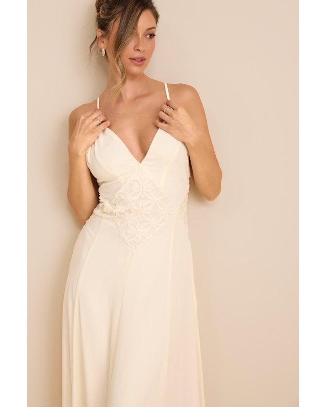 Lulus Natural Samalia Sleeveless Applique Maxi Dress