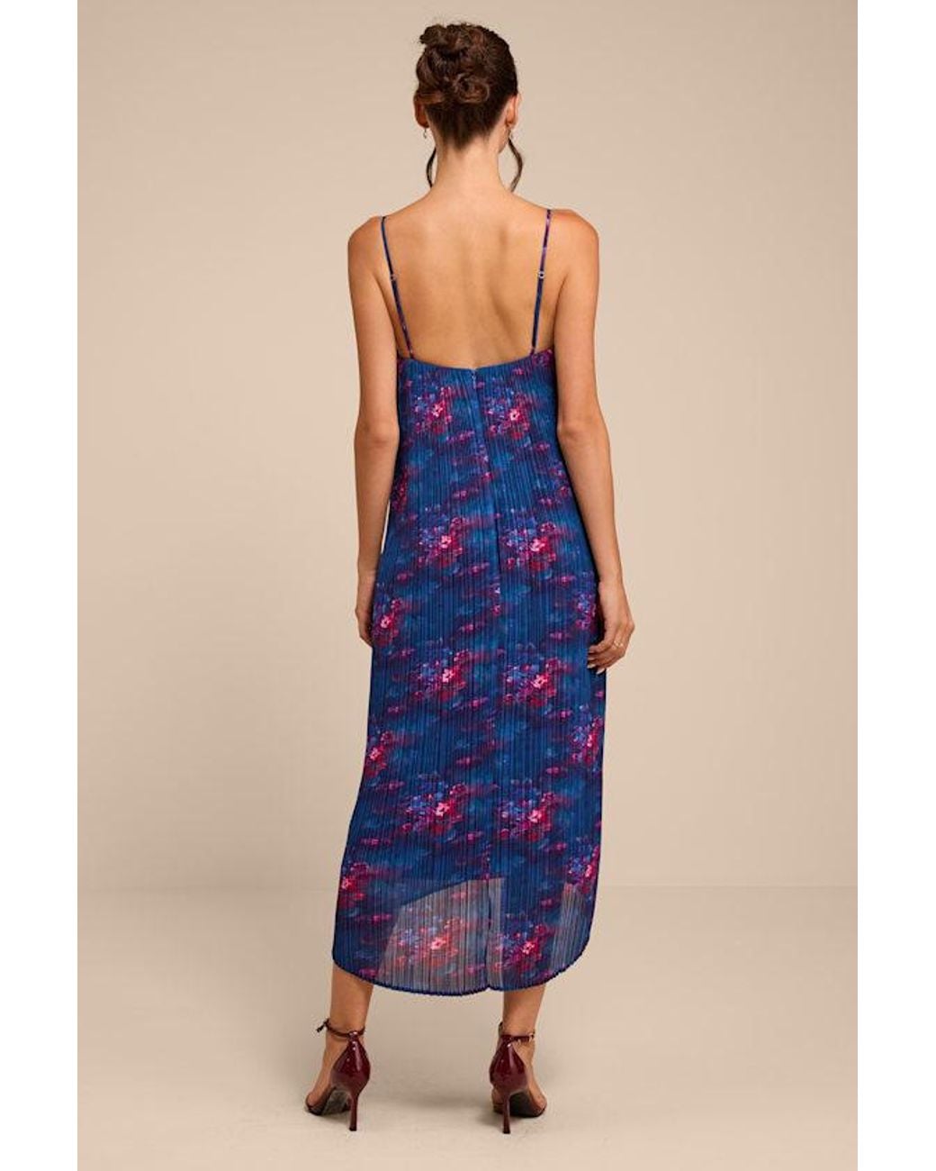 Lulus Blue Avi Floral Print Pleated Sleeveless Midi Dress