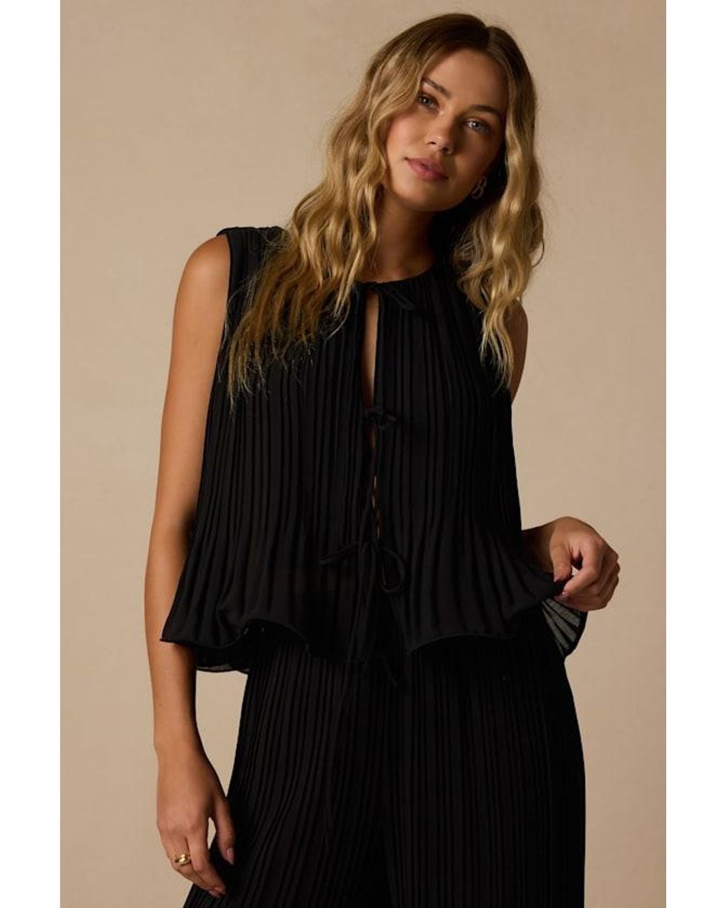 Lulus Black Adela Plisse Sleeveless Top