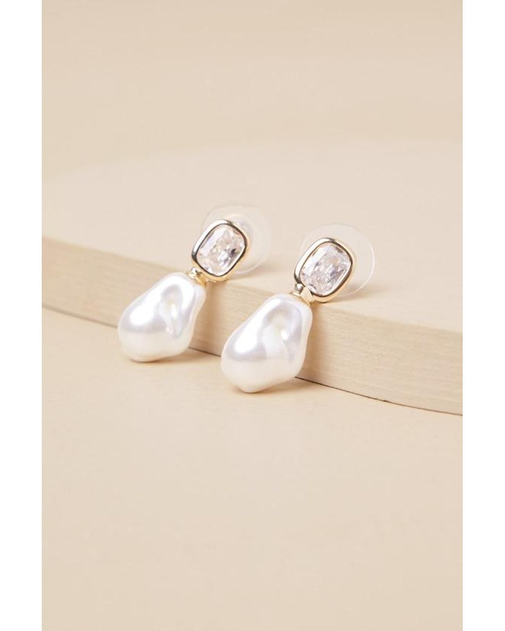 Lulus Natural Spectacular Stance Rhinestone Pearl Earrings