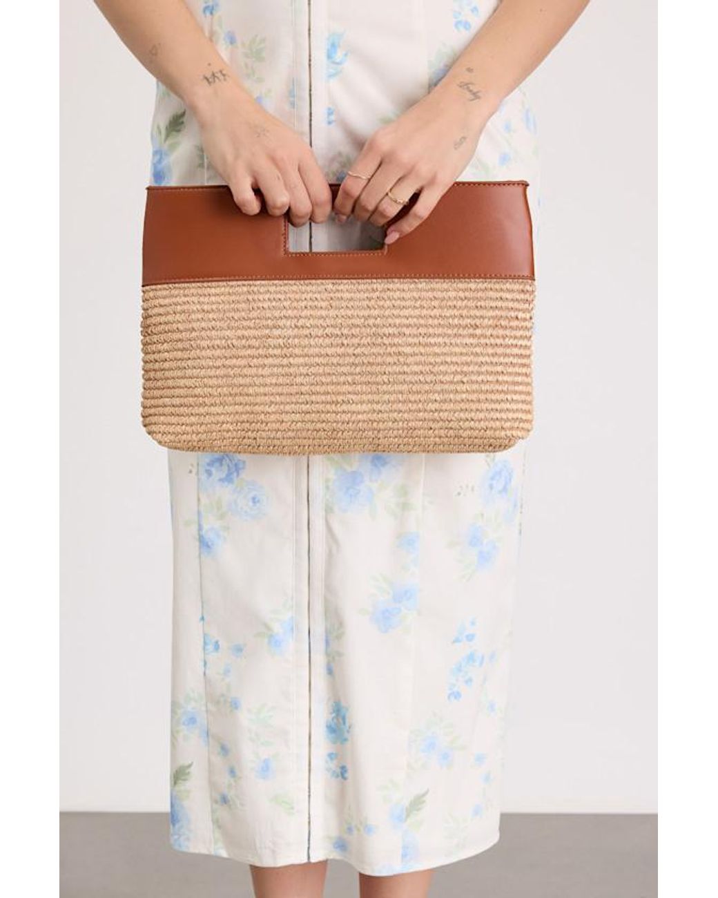 Lulus Natural Mendoza Raffia Crossbody Clutch