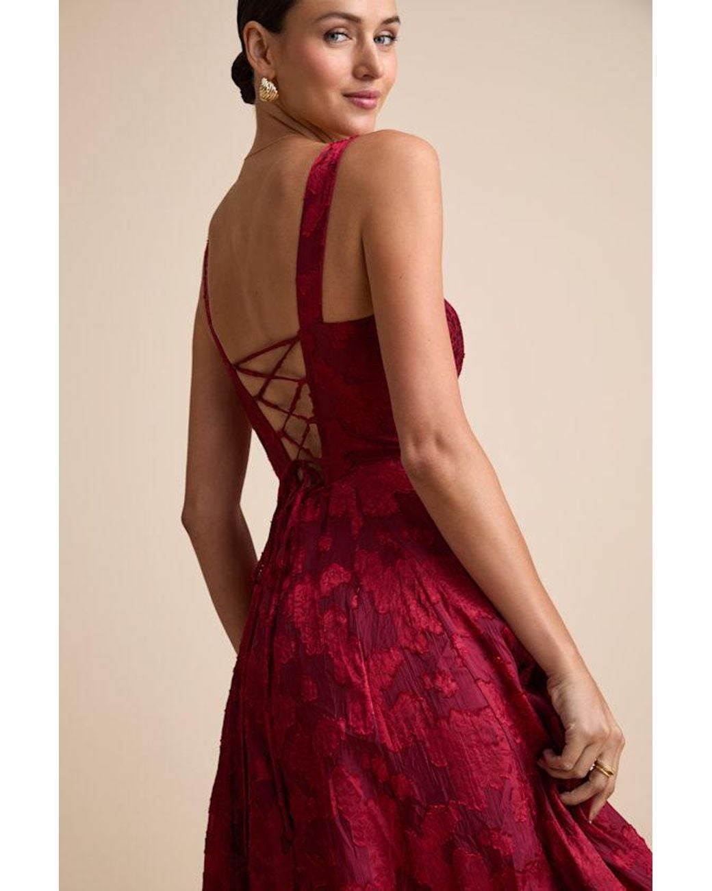 Lulus Red Loira Burnout Jacquard Lace-Up Midi Dress