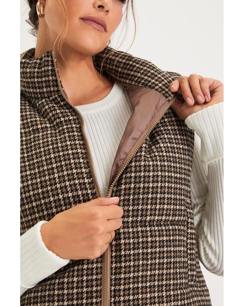 Lulus Black Cloud Nine Cutie Houndstooth Cropped Puffer Vest