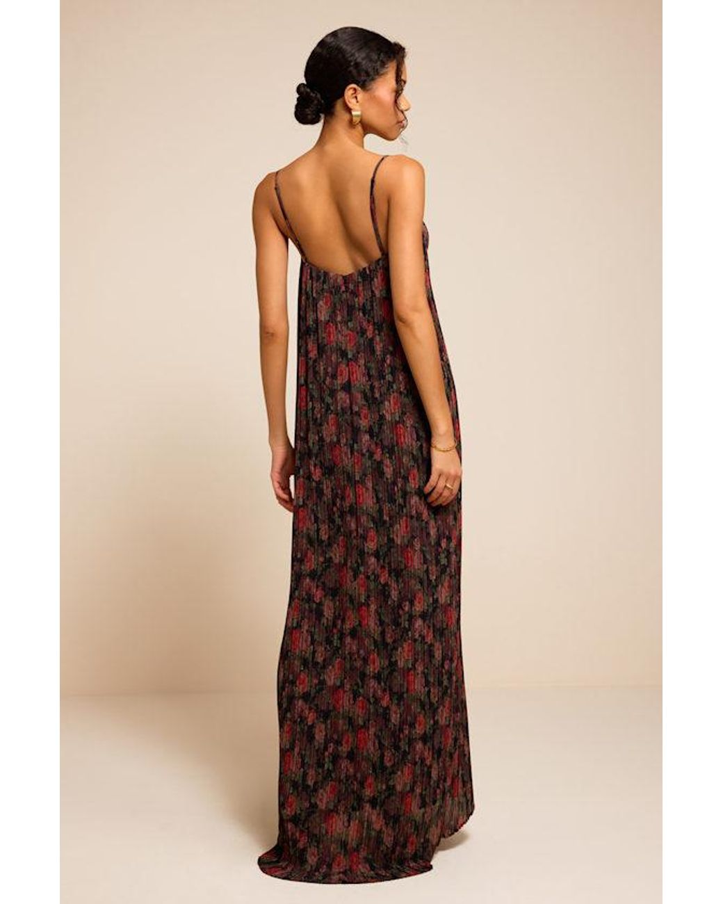 Lulus Natural Avi Floral Print Pleated Sleeveless Maxi Dress