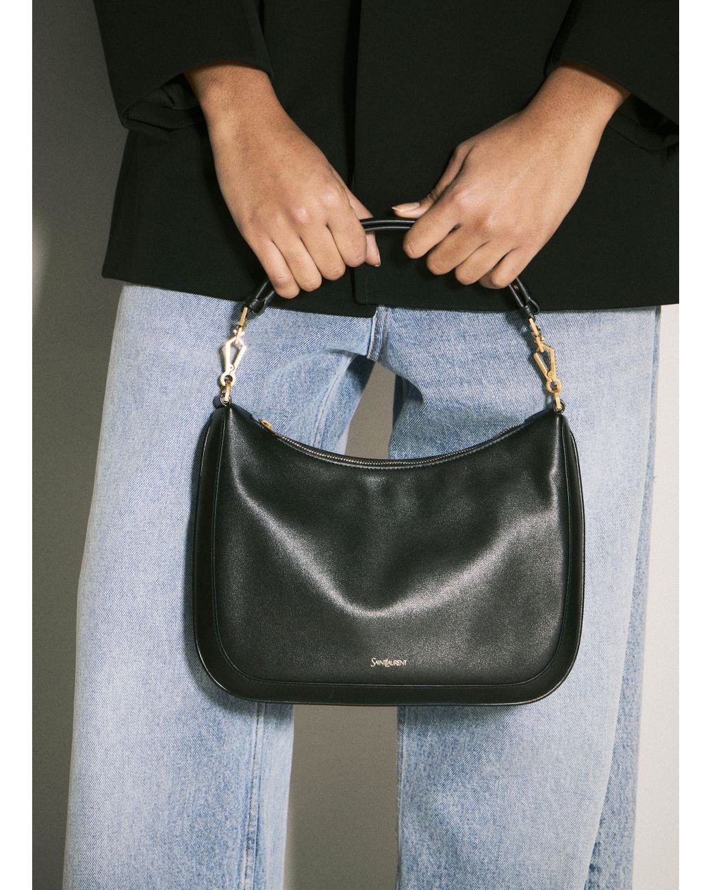 【VIP価格】SAINT LAURENT Logoed Shoulder Bag Saint Laurent Black Leather YSL Logo Quilted LOU Lou Camera