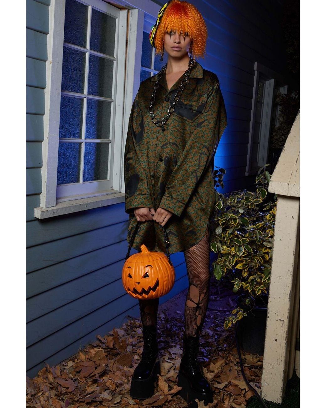 moschino pumpkin bag