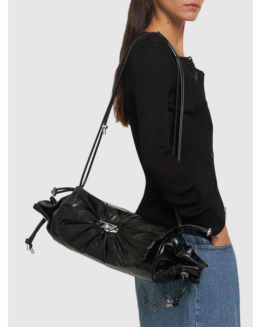 ショルダーバッグ・ポシェット SATUR Scrunch medium shoulder bag black DIESEL Medium Scrunch-d Leather Shoulder Bag in Black | Lyst