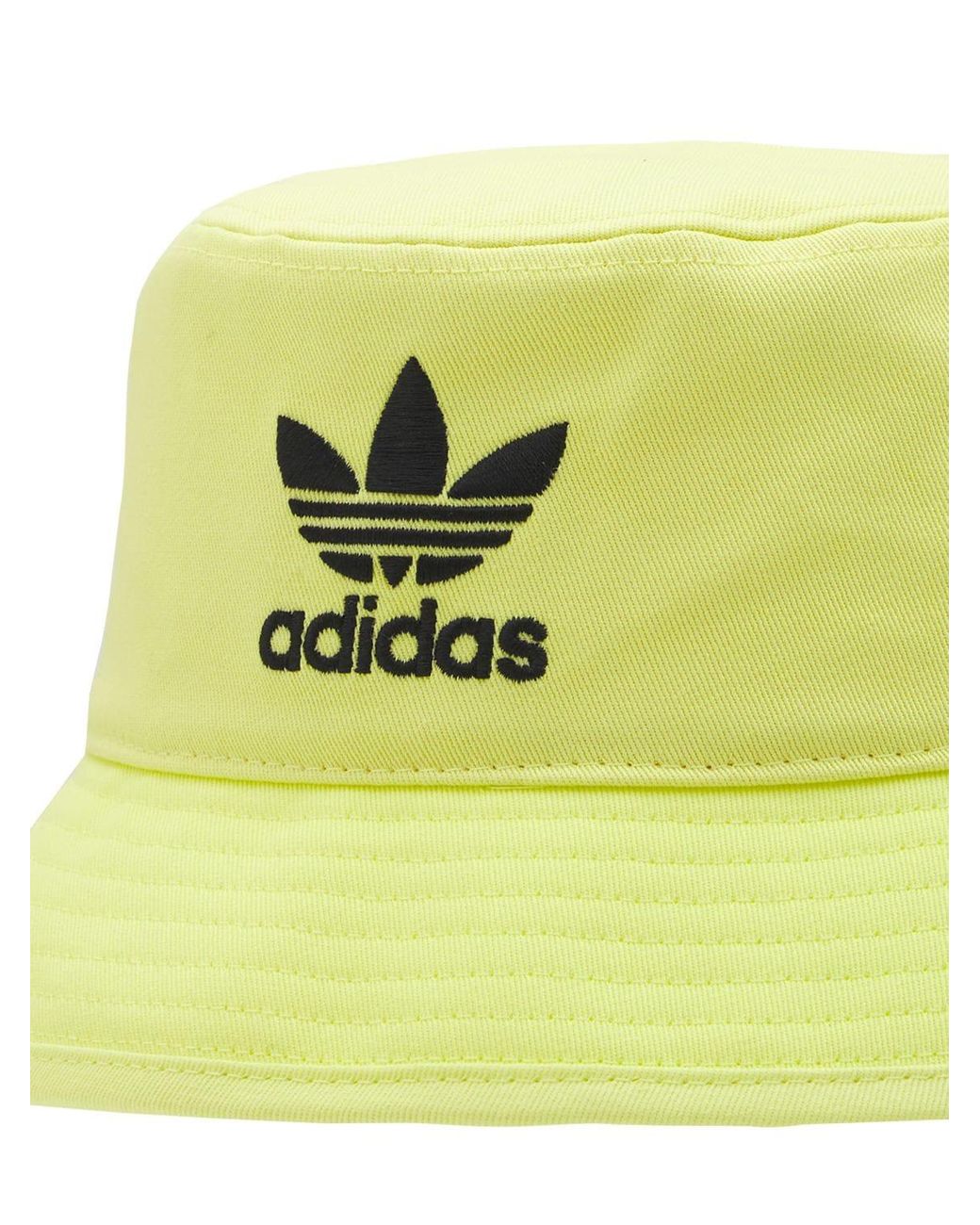 adidas Originals Bucket Hat in Yellow 