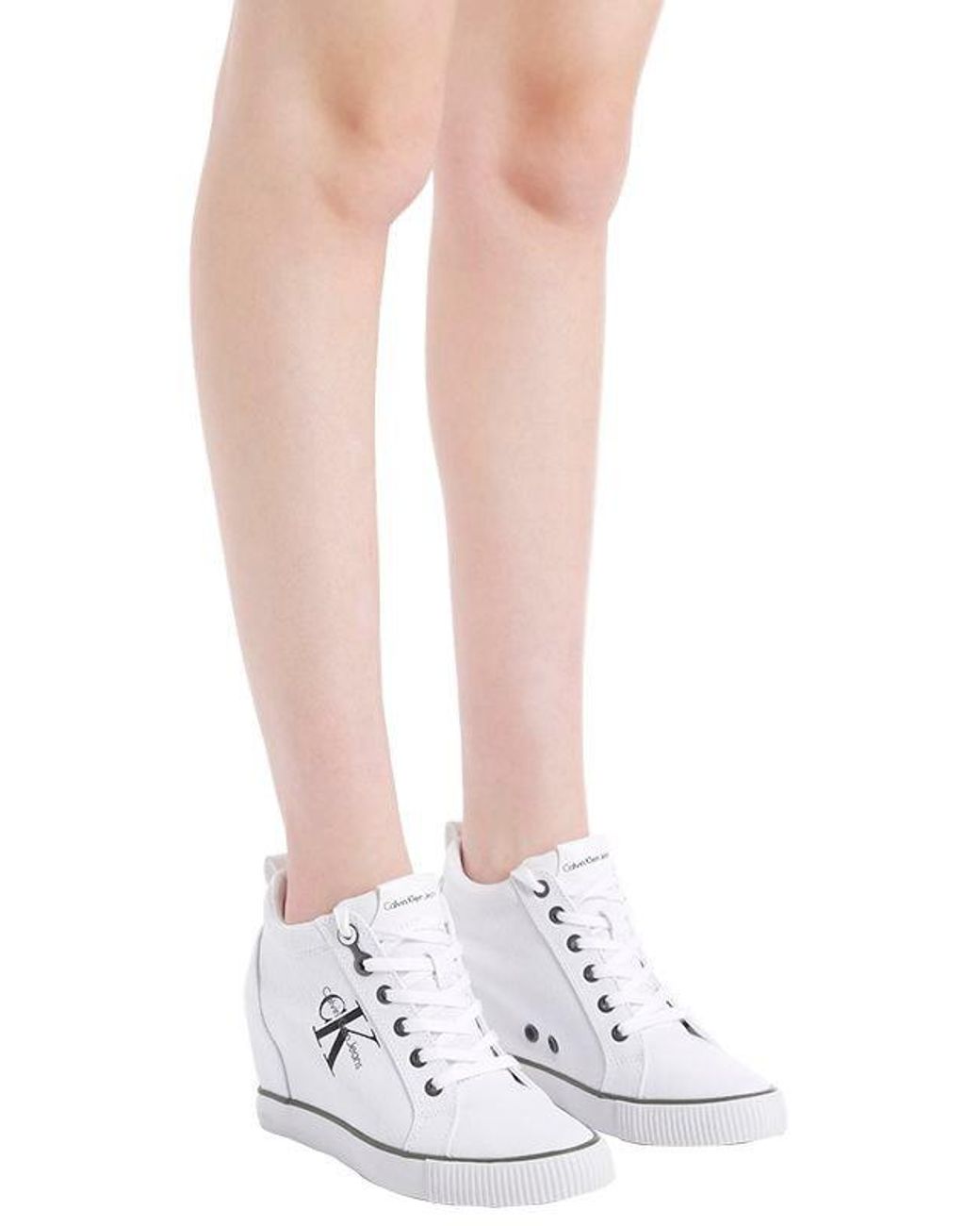 Calvin Klein 70mm Hohe Wedgesneakers Aus Baumwollcanvas "ritzy" in Weiß |  Lyst DE