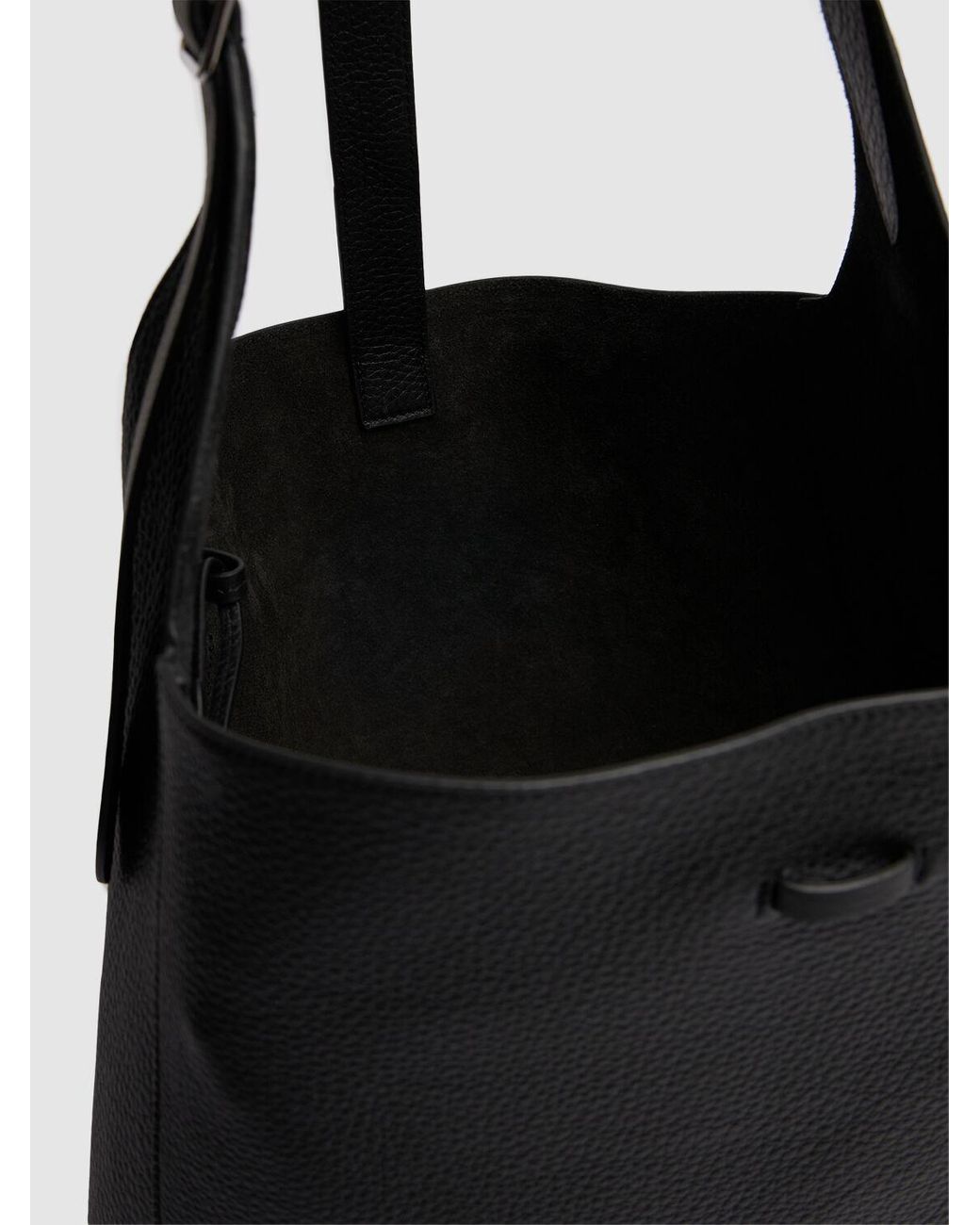 The Row Blake Hobo グレインレザーバッグ ブラック | Lyst