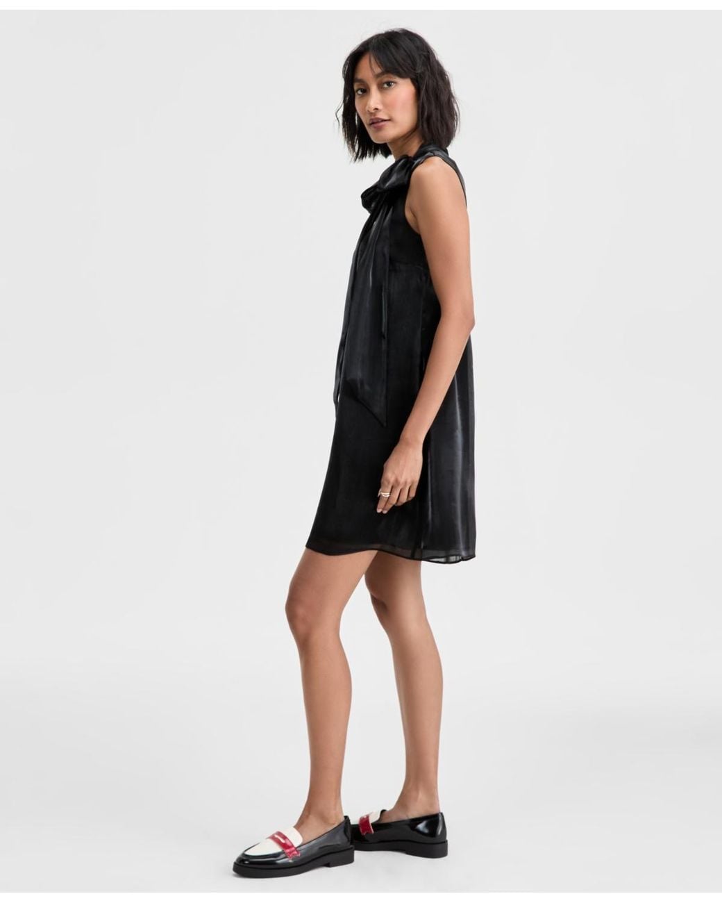 On 34th Black Solid Bow Shift Dress