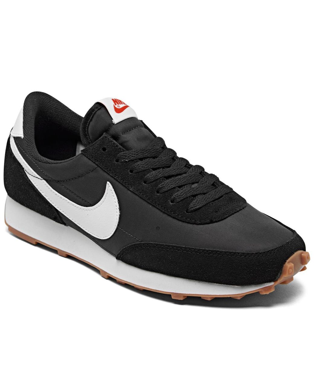 finish line nike daybreak