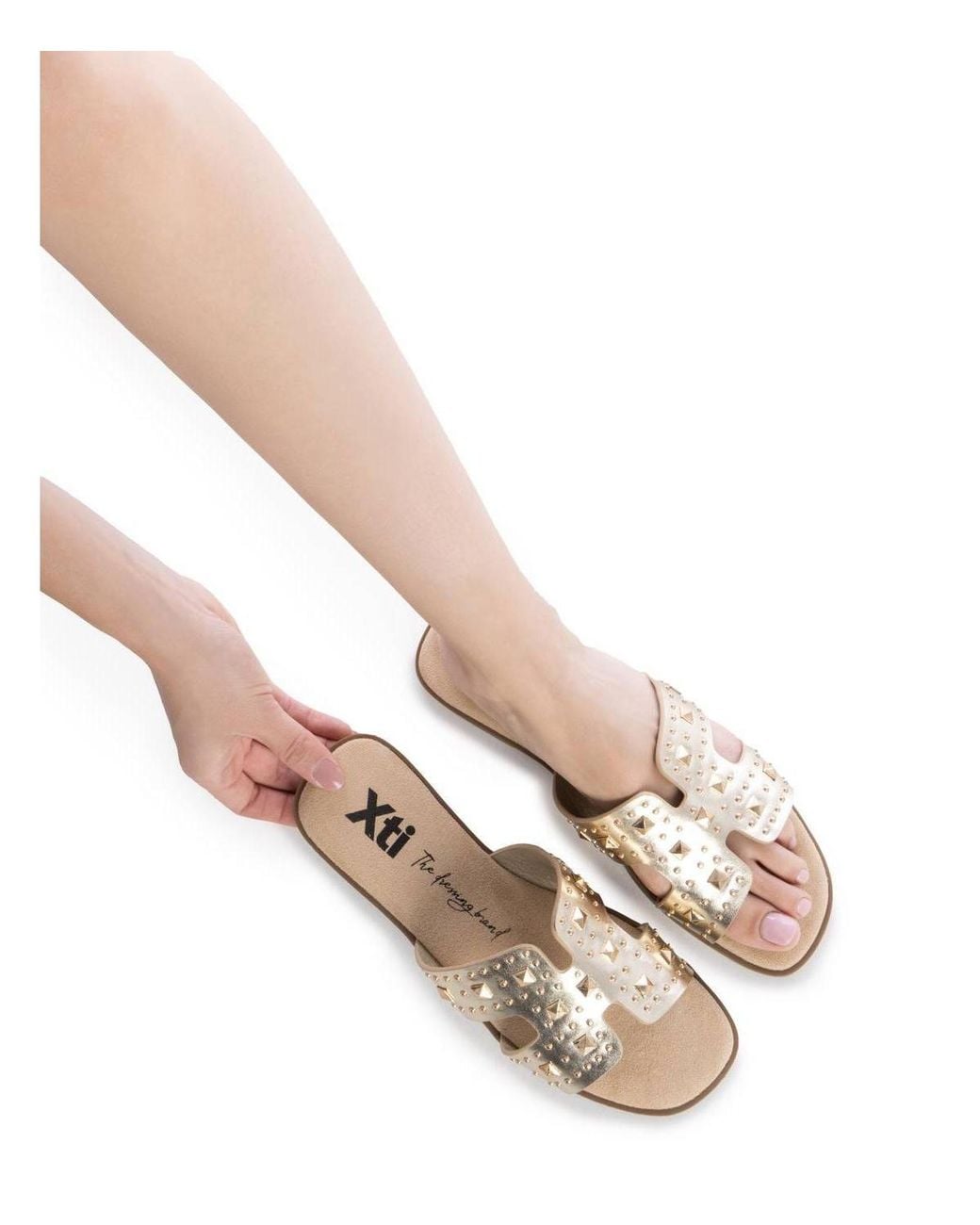 Xti Natural Flat Sandals By