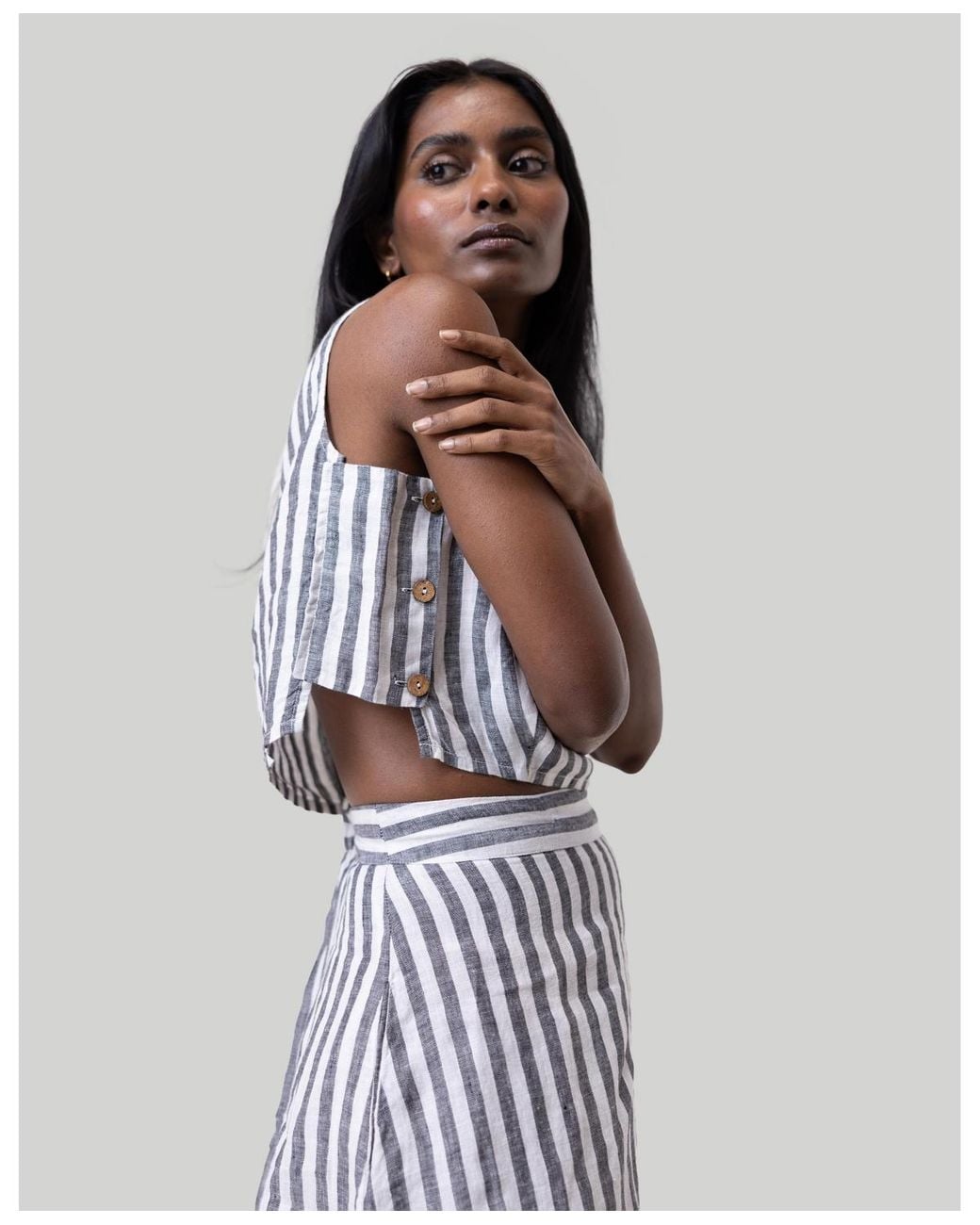 REISTOR White Boxy Crop Top